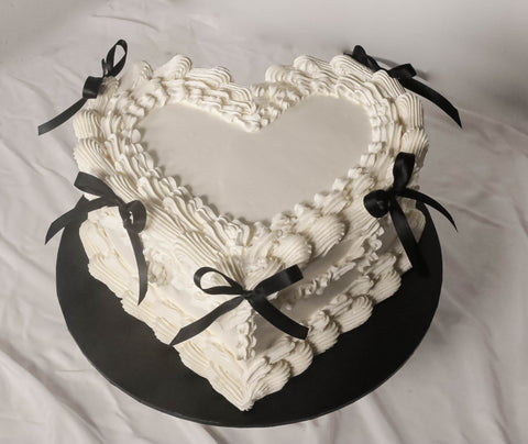 Black Bows Vintage Heart