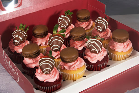 Luxury in a box is exactly what our Strawberry and and Macaron cupcakes represent! Fresh strawberries dipped in delicious chocolate and then drizzled with white chocolate, accompanied by deluxe chocolate Macarons is an awesome combination! The ultimate gift option and the perfect birthday treat.