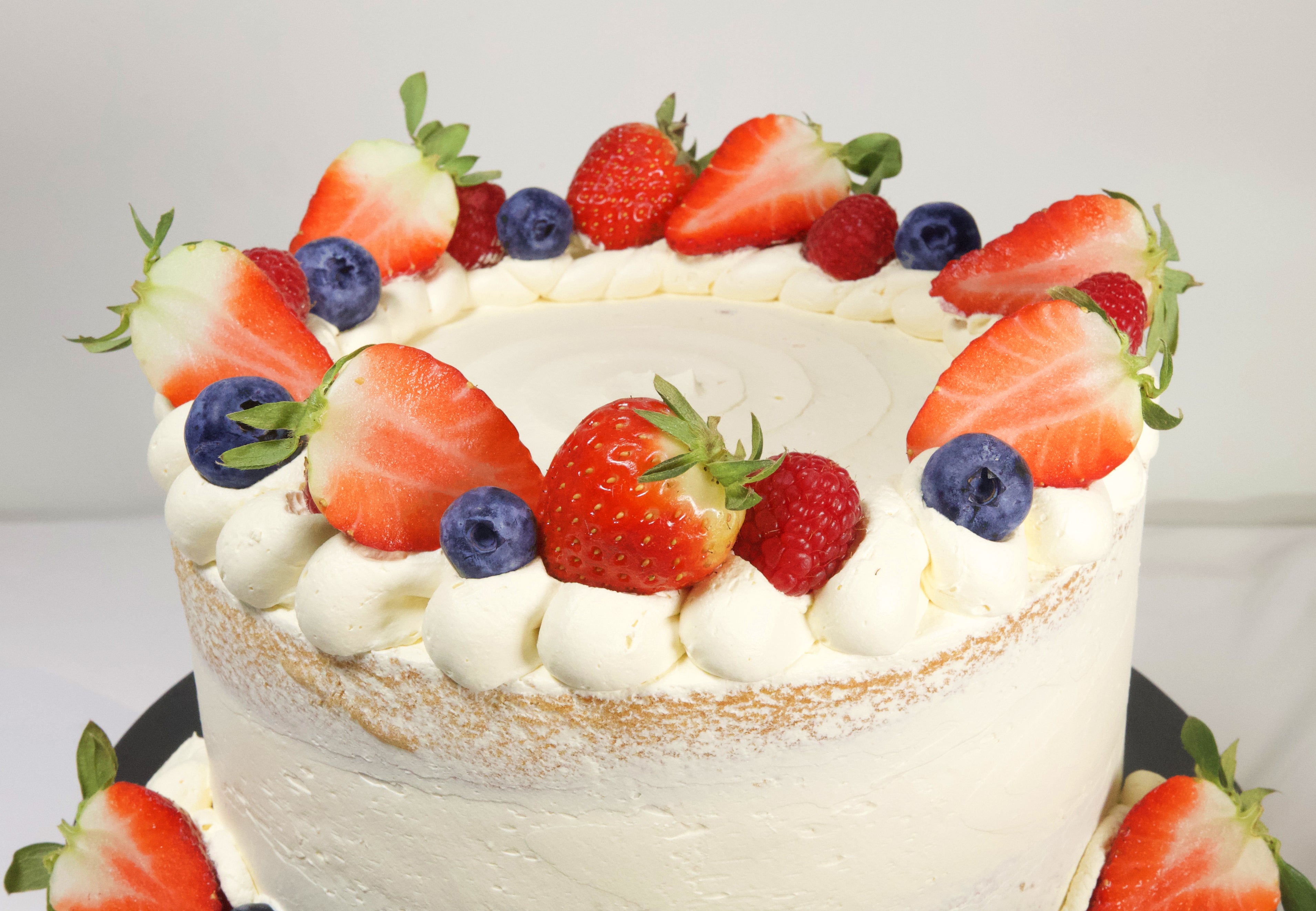 Victoria Sponge Cake Freddie's